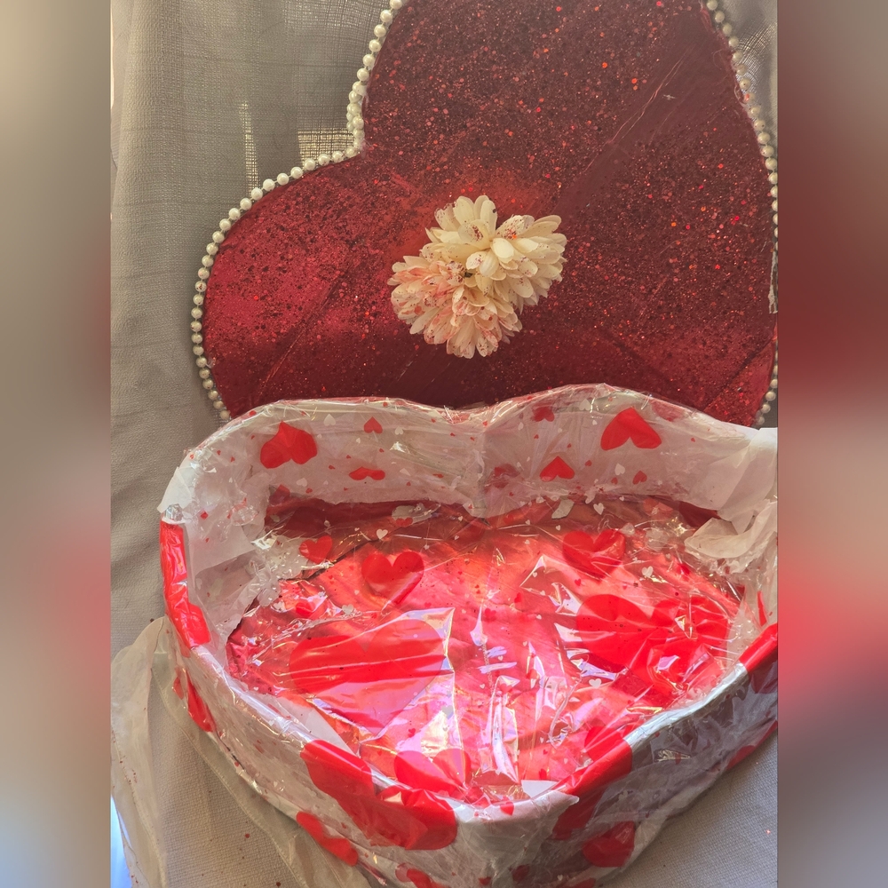 Giant heart box